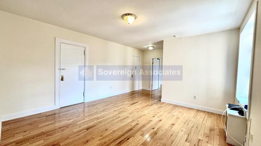 585 W 204th St - Photo 5 of 10