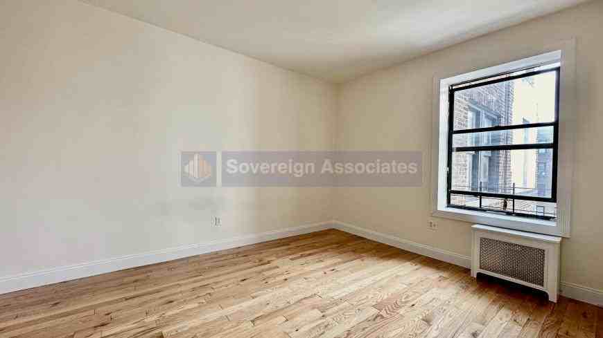 585 W 204th St - Photo 6 of 10