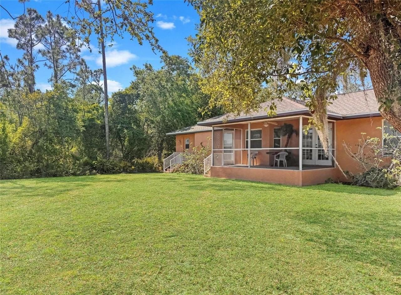 18353 Grace Ave - Photo 2 of 11