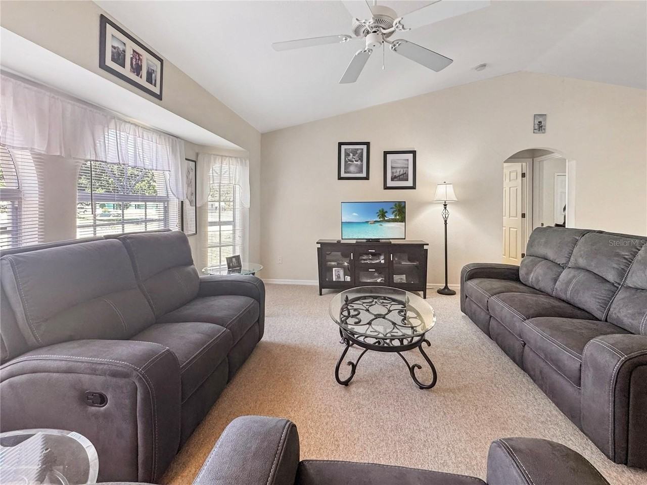 18353 Grace Ave - Photo 7 of 11