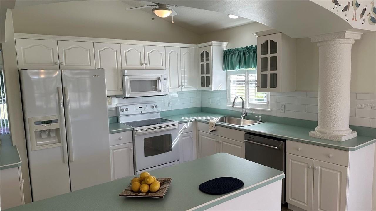 1502 N Daytona Ave - Photo 6 of 34