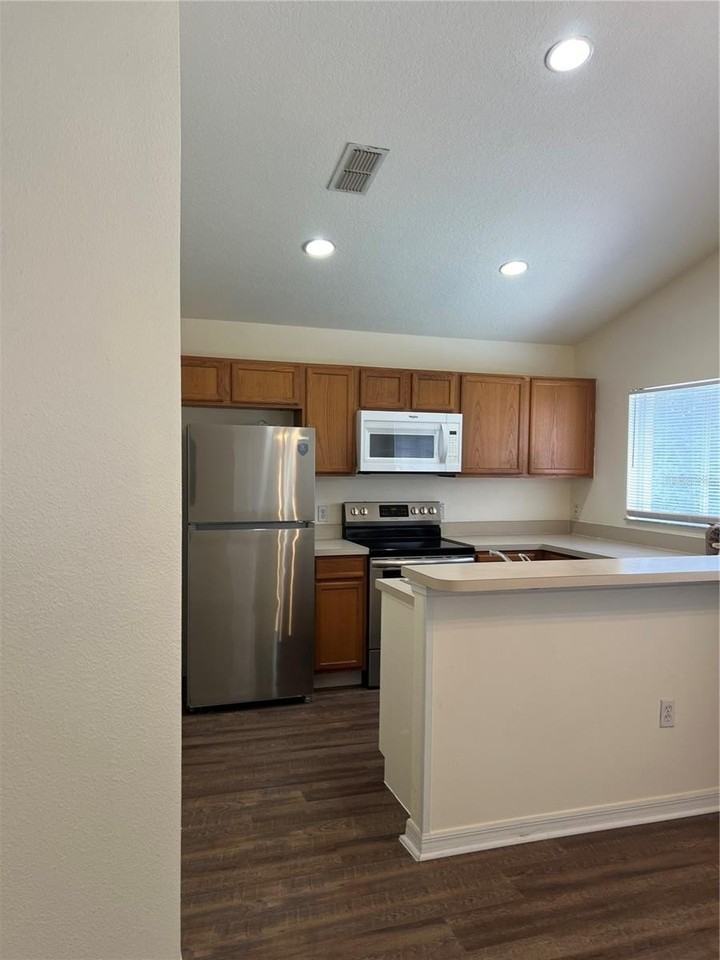 226 Hillcrest Dr - Photo 7 of 23