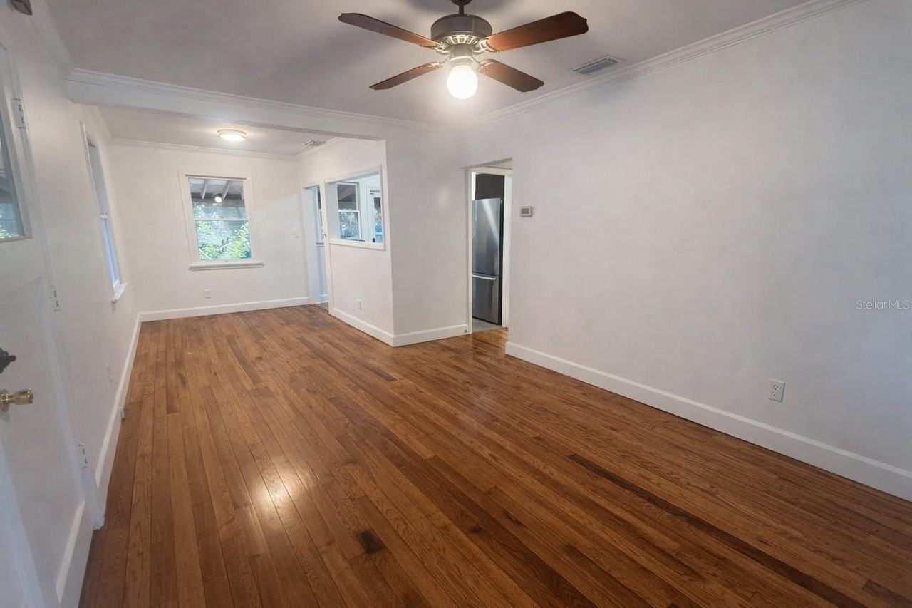 927 Ne 7th Ave - Photo 5 of 13