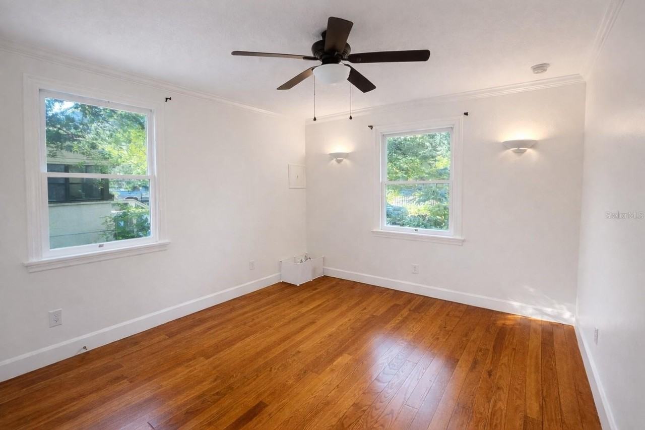 927 Ne 7th Ave - Photo 6 of 13