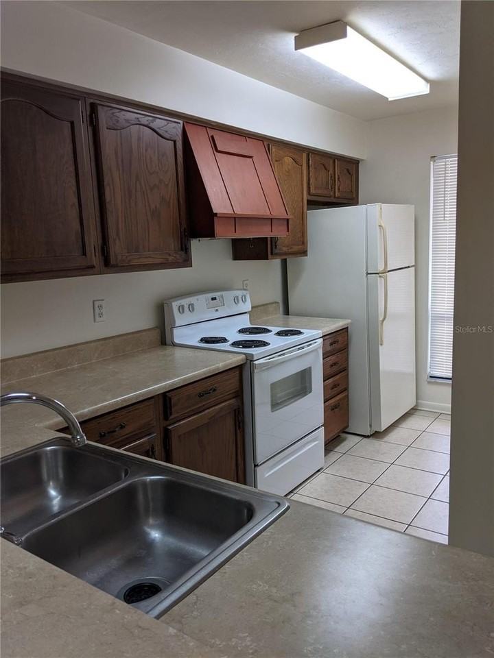 3970 Nw 29th Ln - Photo 4 of 15