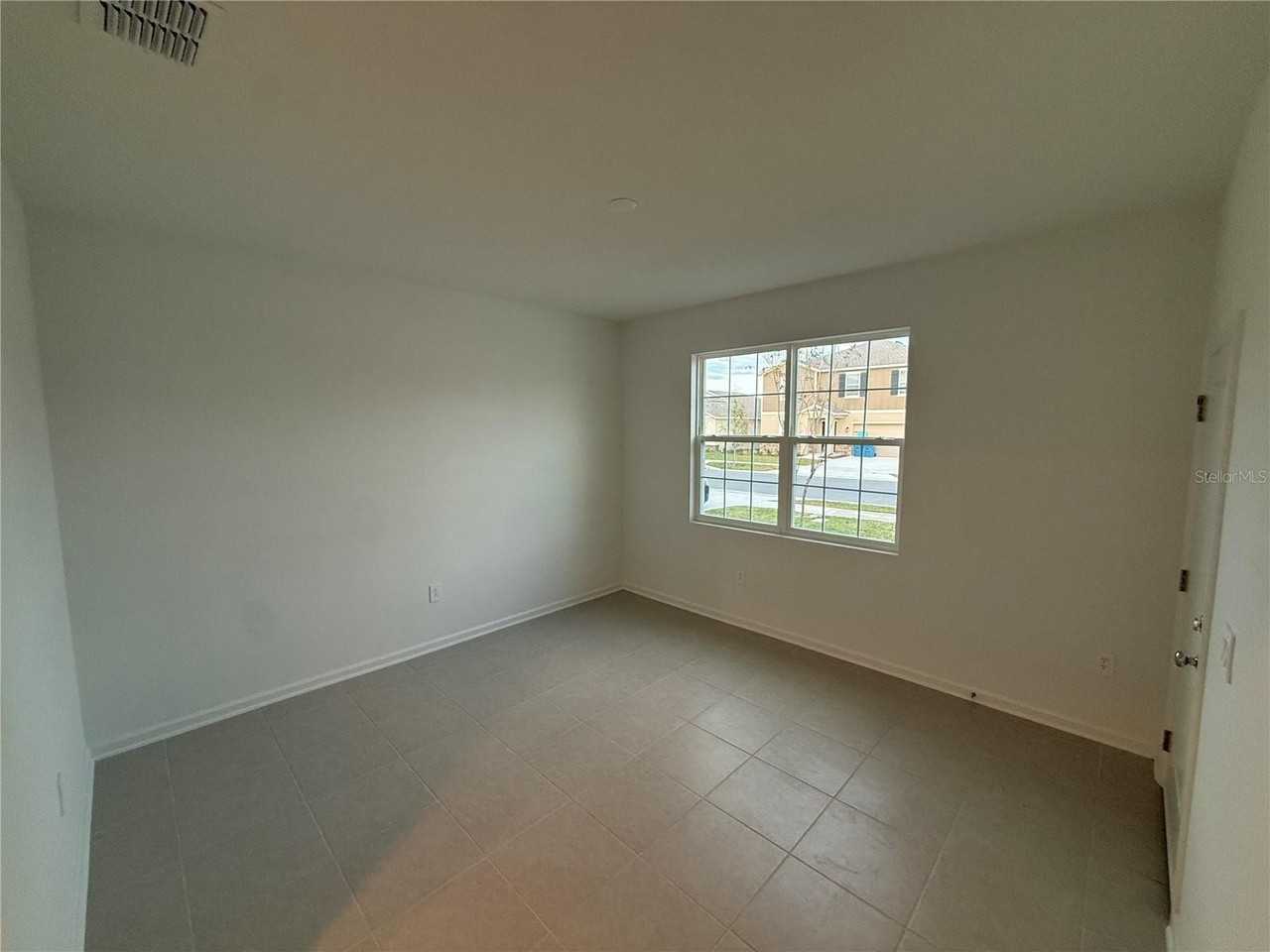 4813 Katrina Dr - Photo 3 of 8