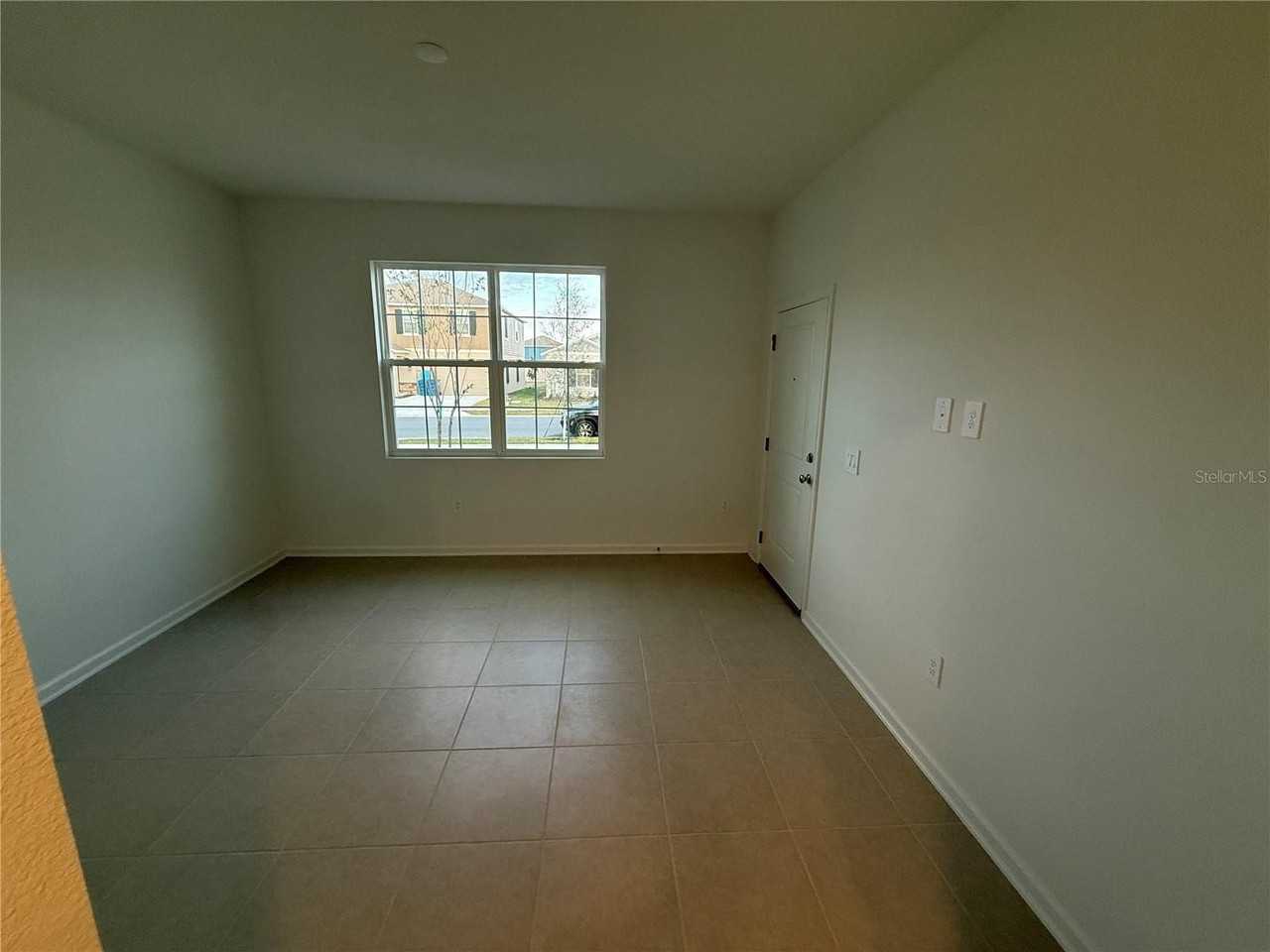 4813 Katrina Dr - Photo 4 of 8