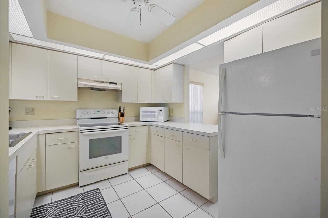 880 Bird Bay Dr W #106 - Photo 6 of 37