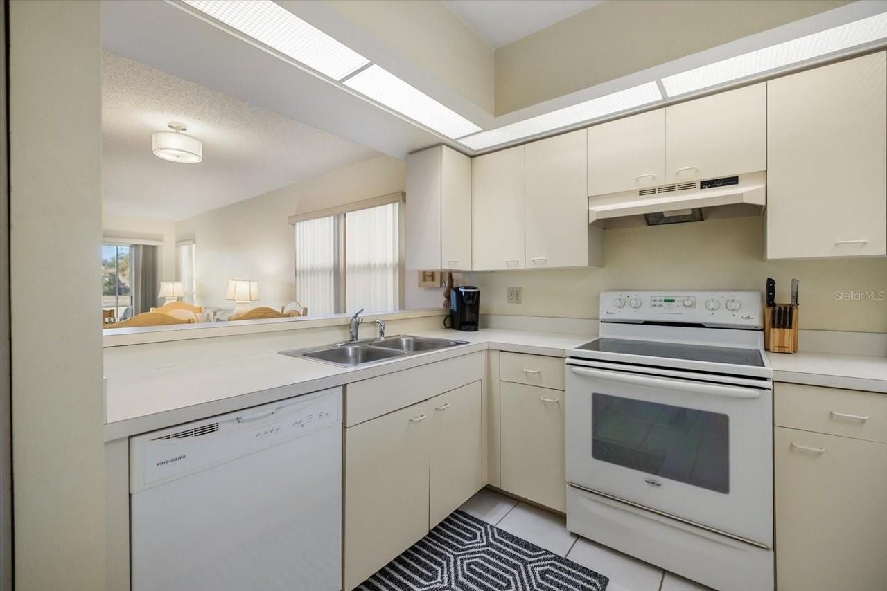 880 Bird Bay Dr W #106 - Photo 7 of 37