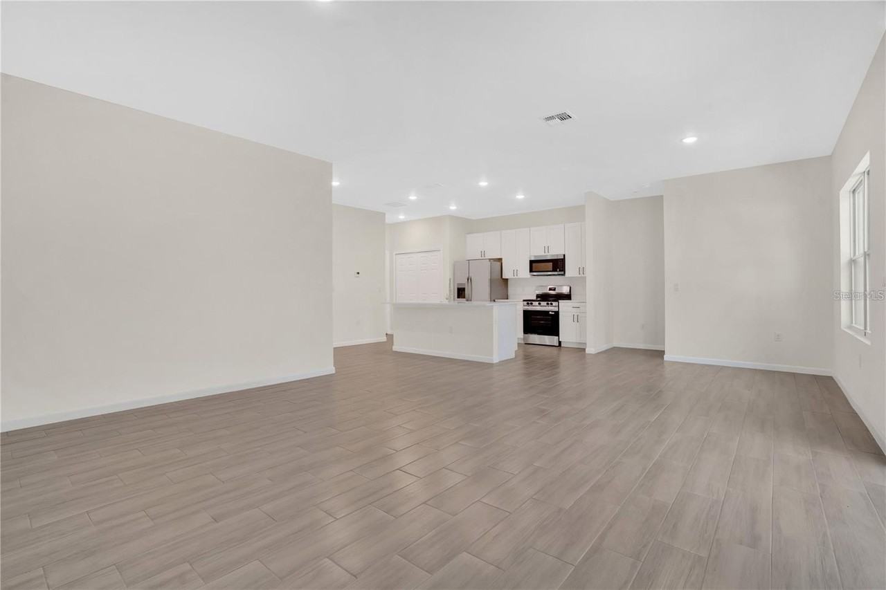 8707 Sw 131st Pl - Photo 5 of 27