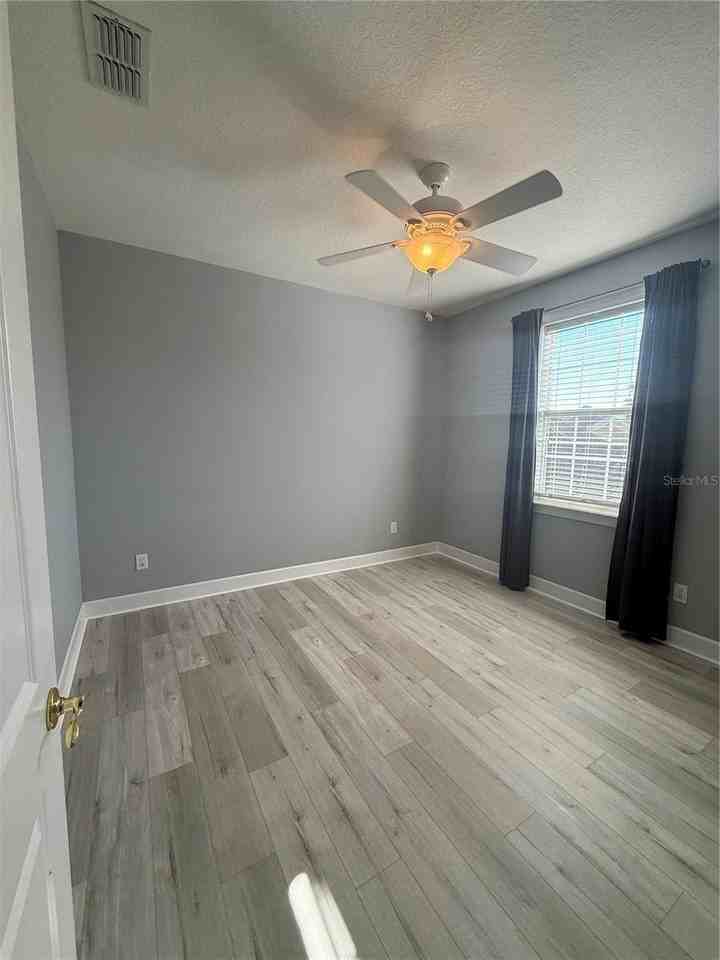 1222 Roycroft Ave - Photo 6 of 8