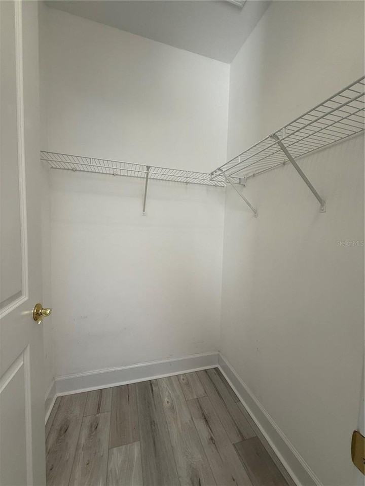 1222 Roycroft Ave - Photo 7 of 8