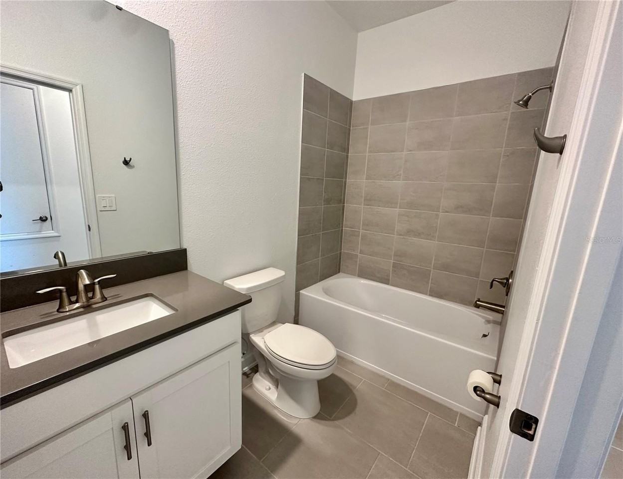 4101 Redbridge Loop - Photo 5 of 13