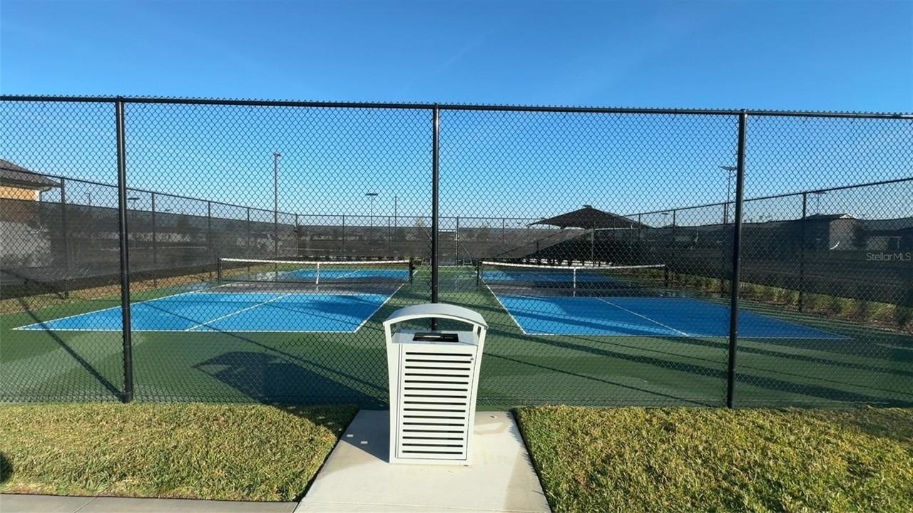 843 Timberland Dr - Photo 4 of 6