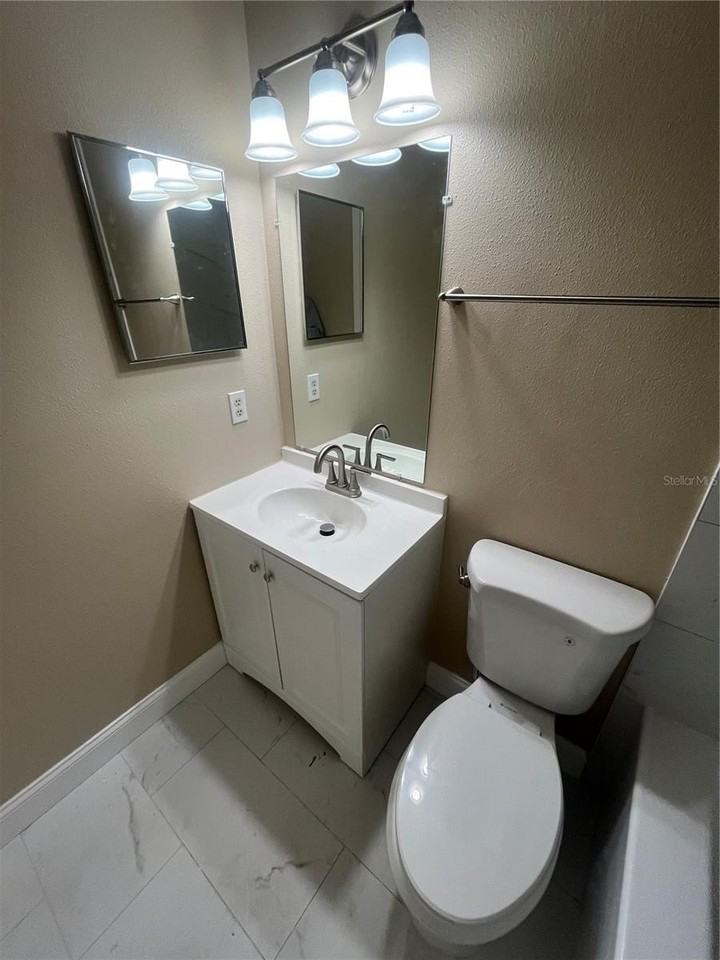 351 Hidden Lake Dr - Photo 6 of 10