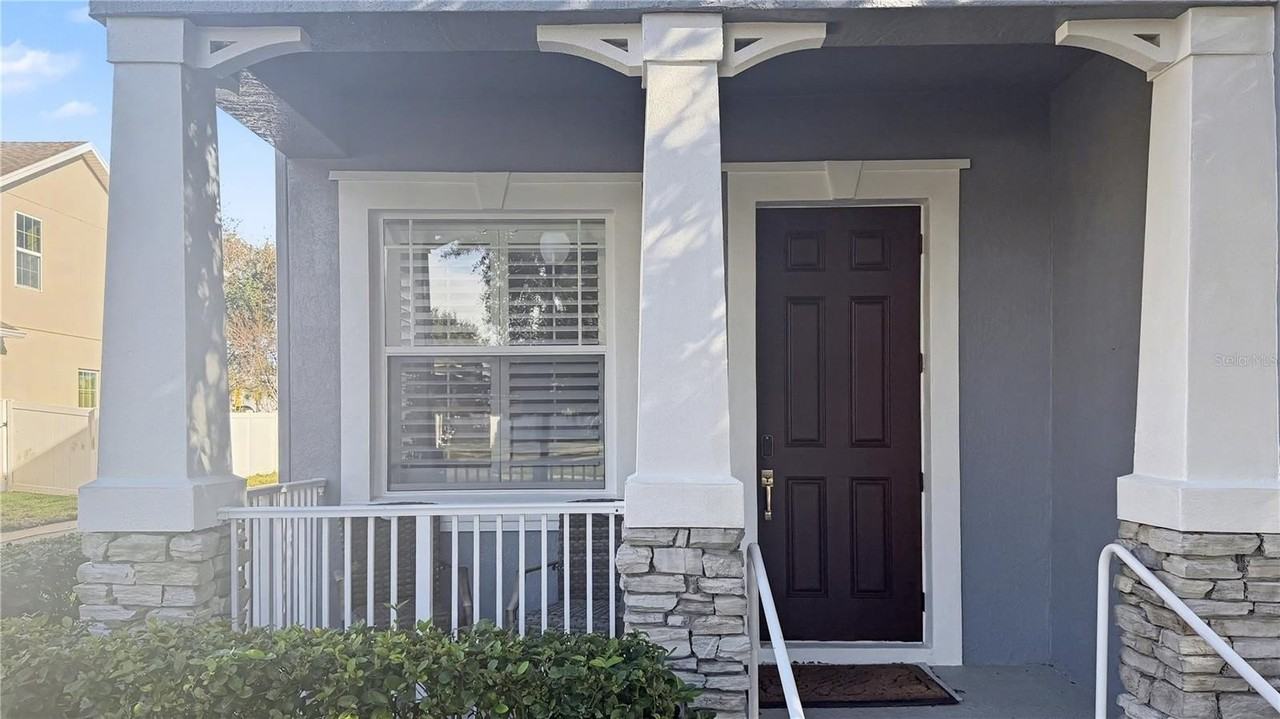 6673 Helmsley Cir - Photo 3 of 36