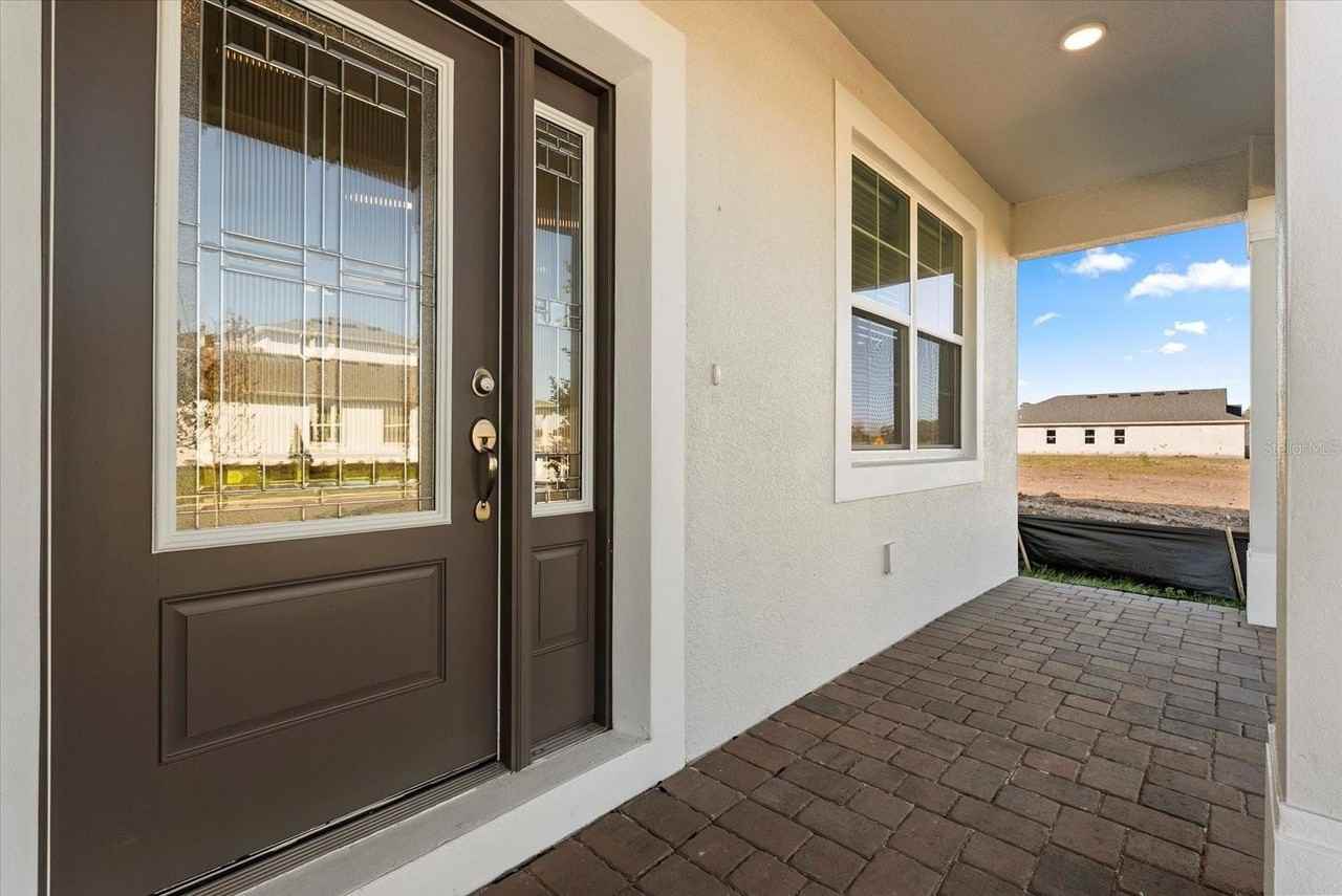 1320 Hyde St - Photo 2 of 37