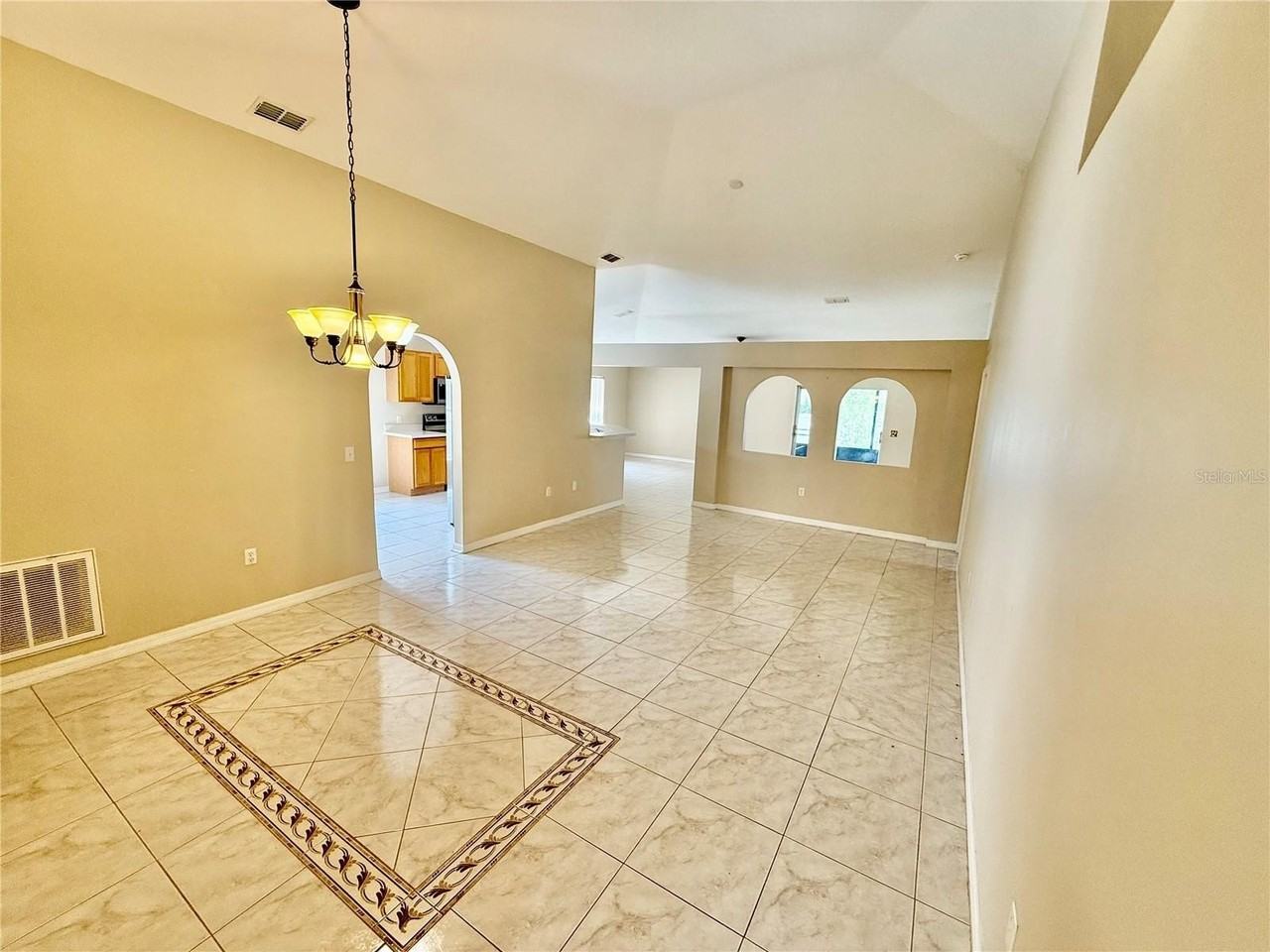 1346 Rolling River Rd - Photo 5 of 28