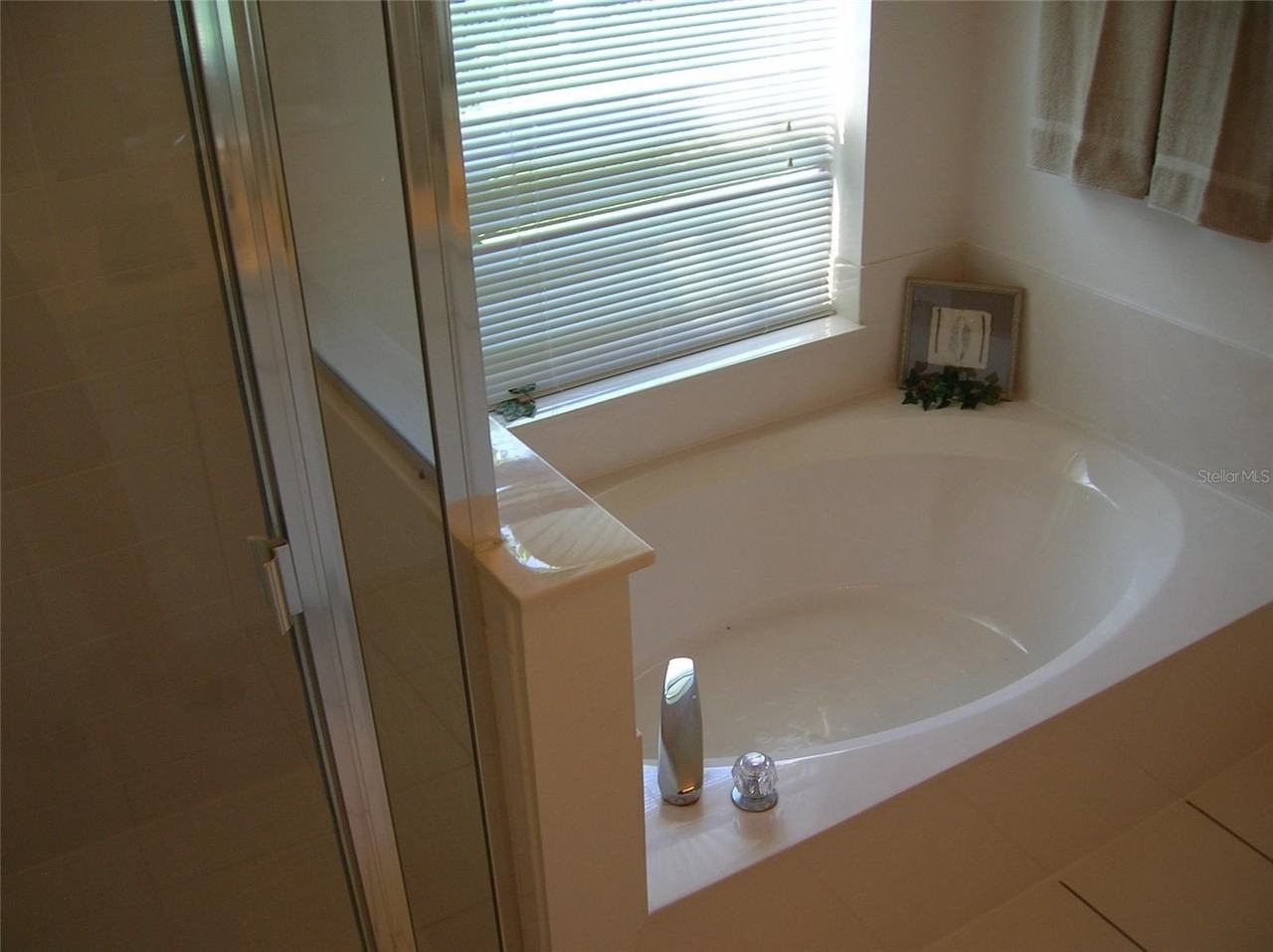 1061 Ballyshannon Pkwy - Photo 7 of 11