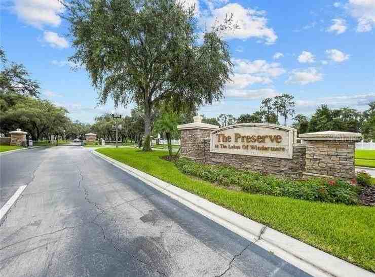 13527 Misarden Ln - Photo 3 of 42