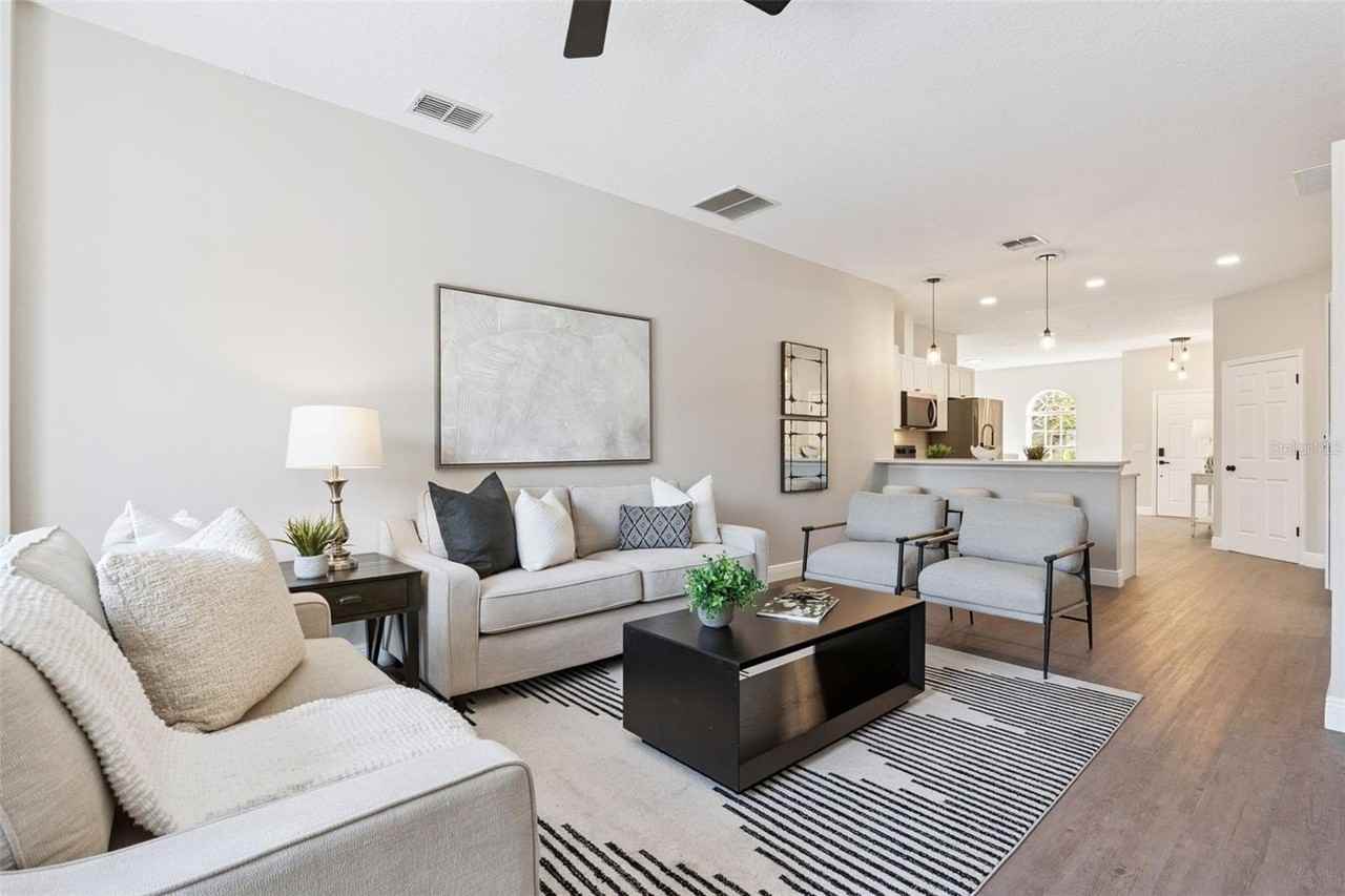 1209 Cathcart Cir - Photo 4 of 47