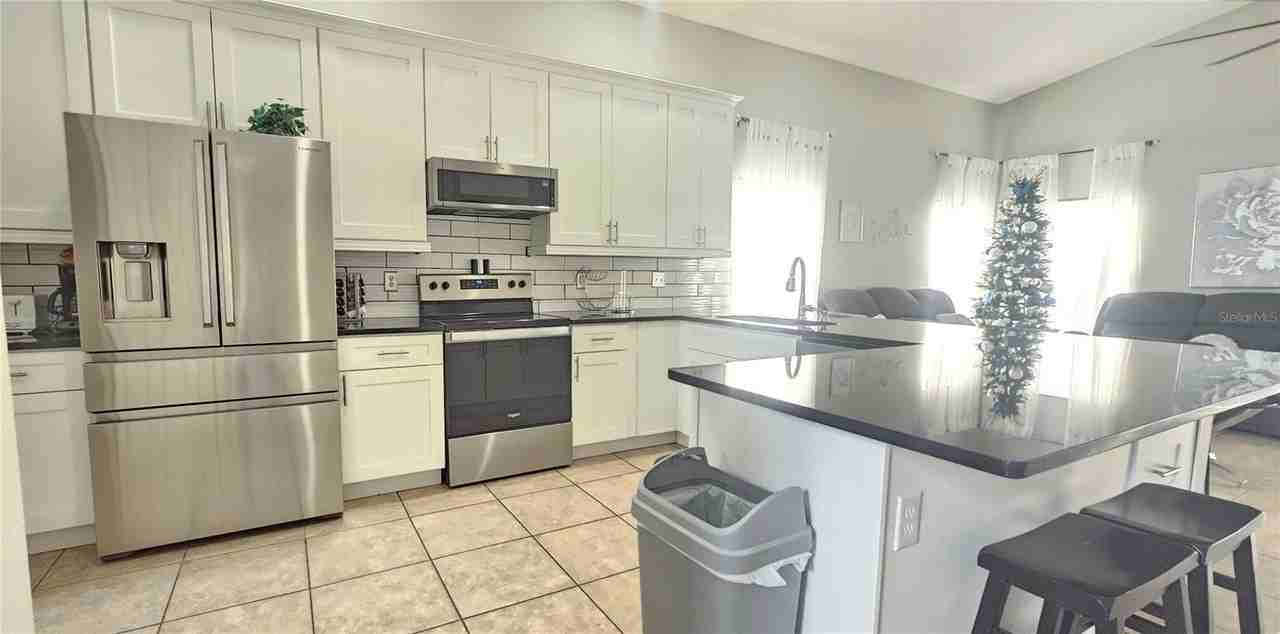 179 Emeraldview Ave - Photo 3 of 21