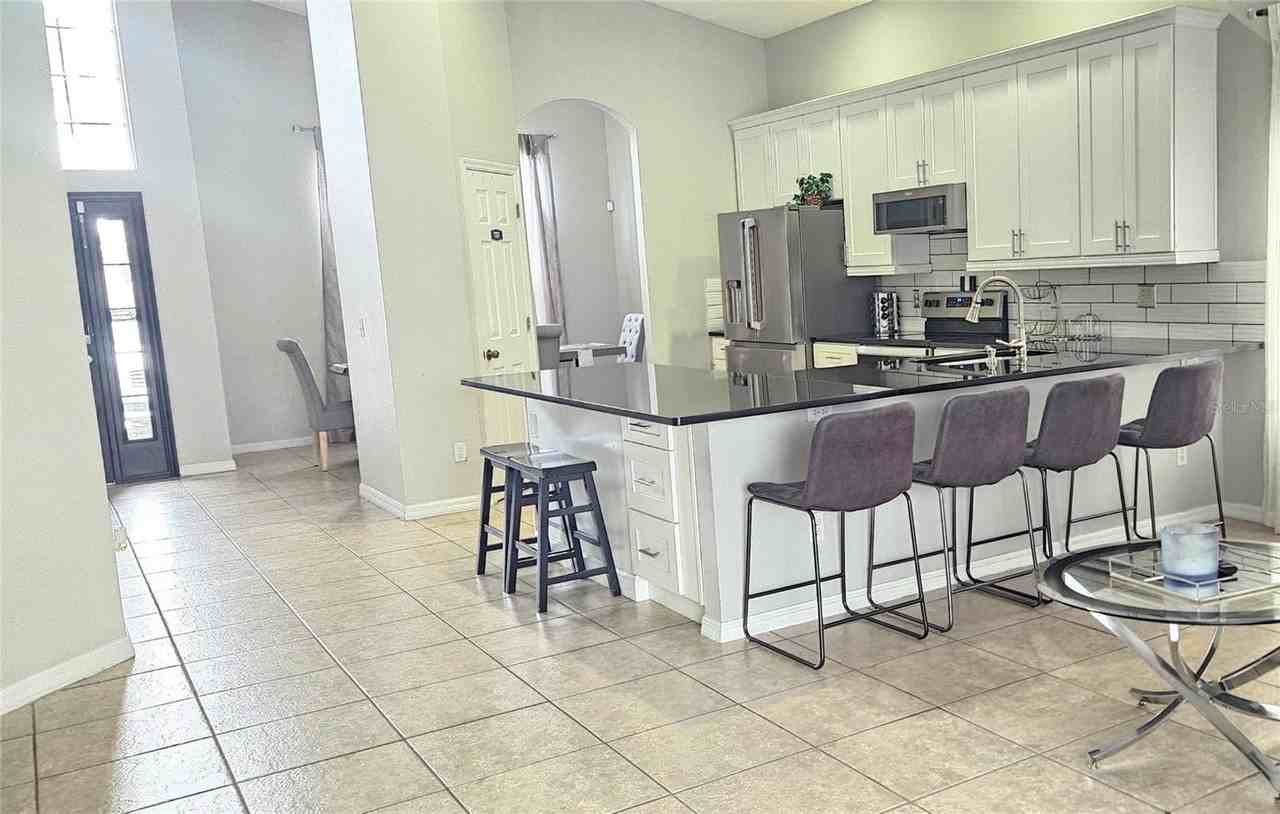 179 Emeraldview Ave - Photo 4 of 21