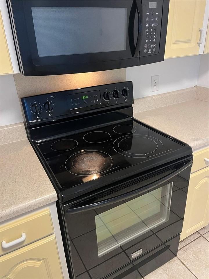 10108 Bluff Ct - Photo 7 of 18