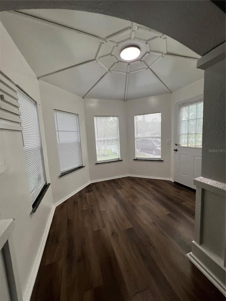 5195 Countryside Ct - Photo 5 of 20