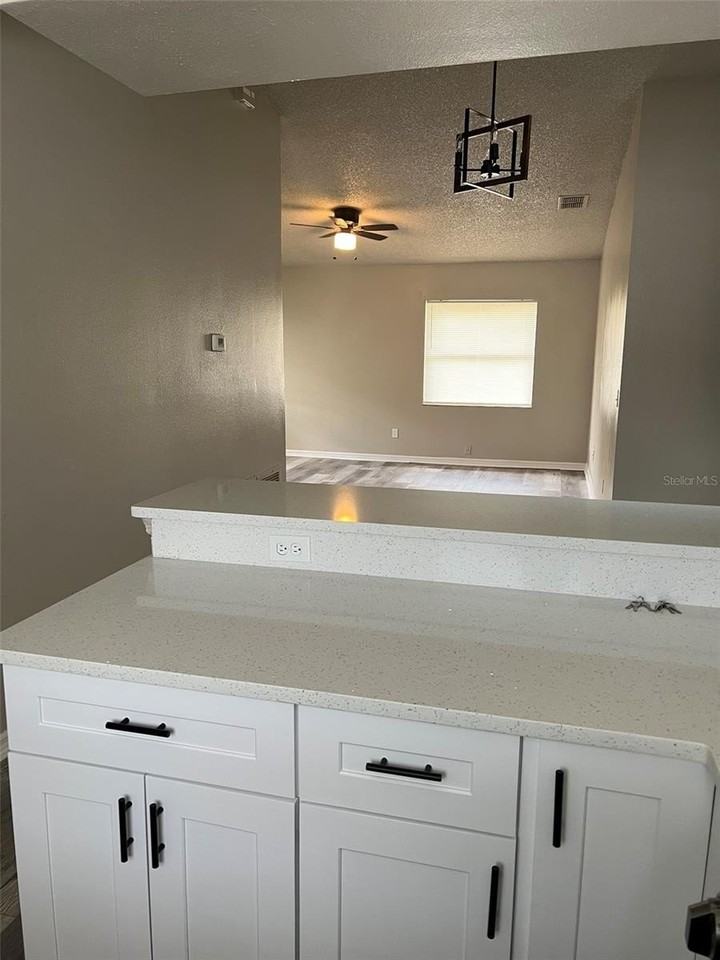 319 Eaton St - Photo 4 of 29