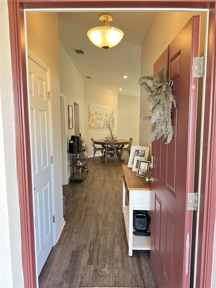 1088 Zion Dr - Photo 5 of 41