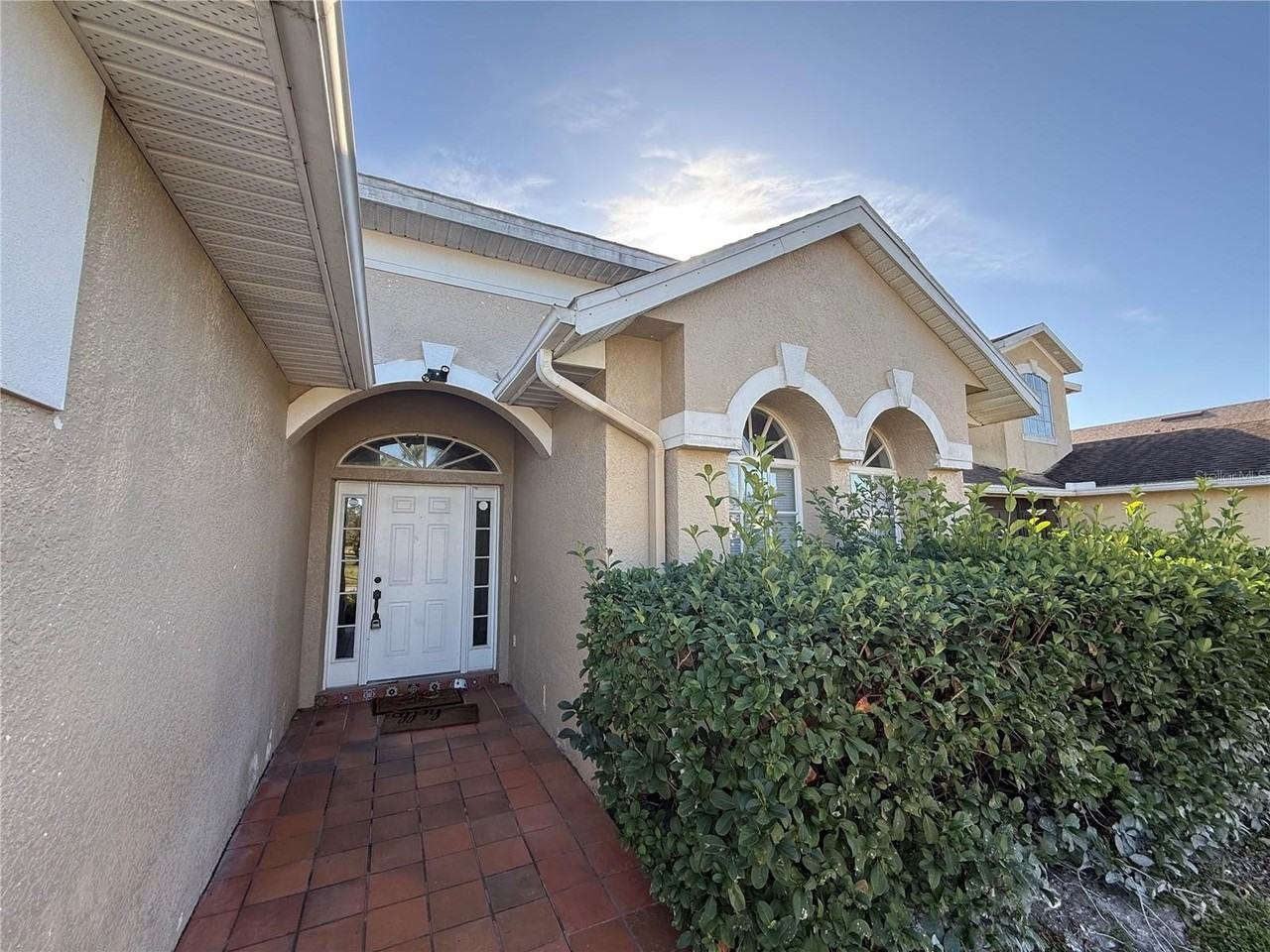 1976 Willow Wood Dr - Photo 4 of 50