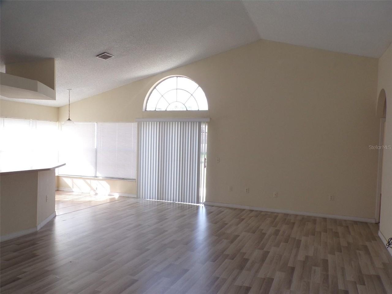 2563 Davenport Cir - Photo 4 of 18