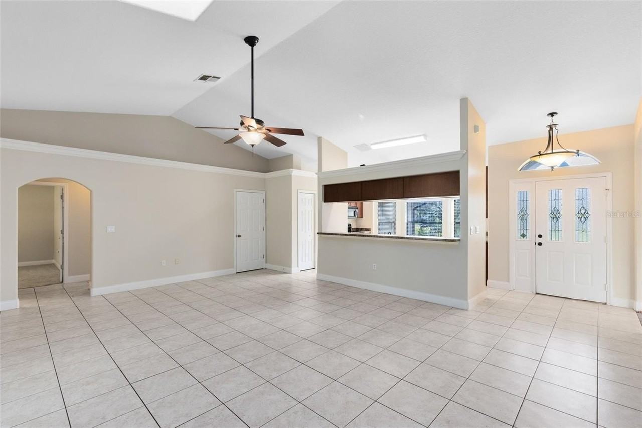 4924 Raylene Way - Photo 5 of 30