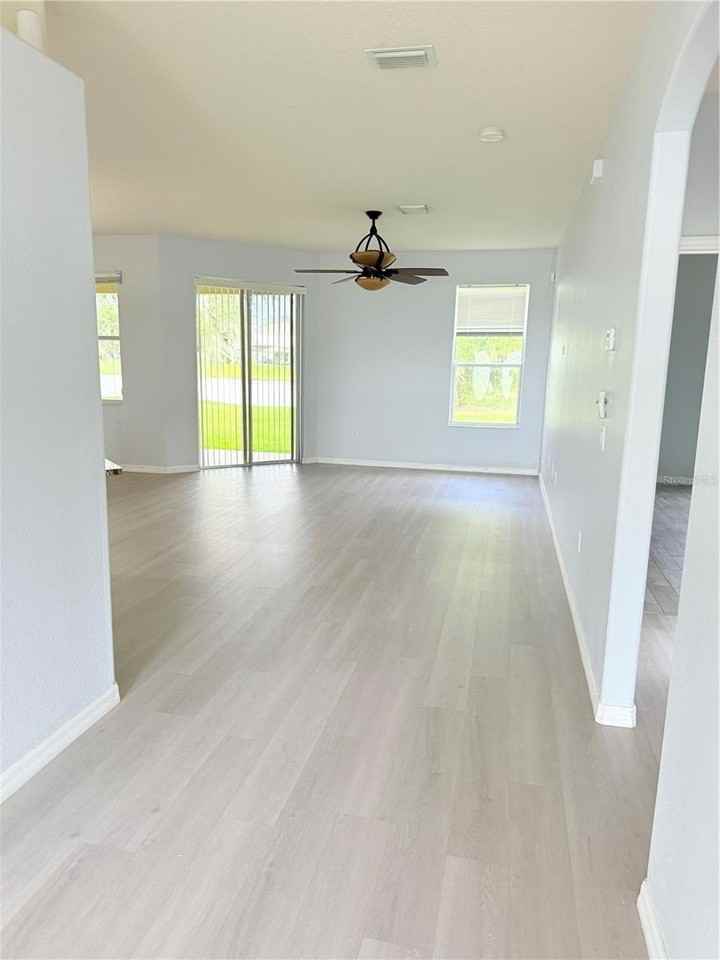 1905 Fairway Loop - Photo 2 of 25