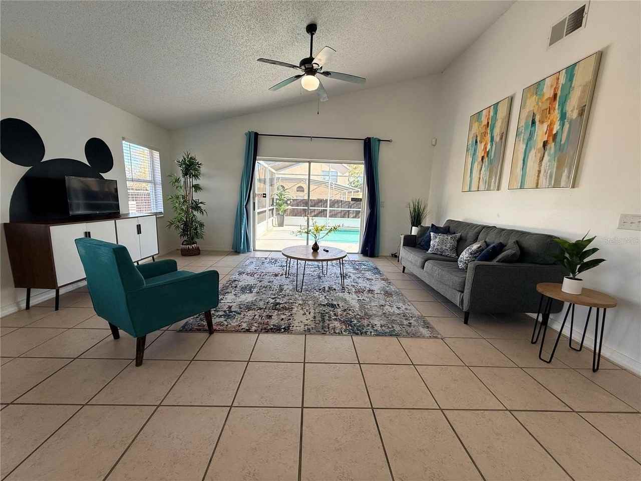 605 Rochester Loop - Photo 5 of 37