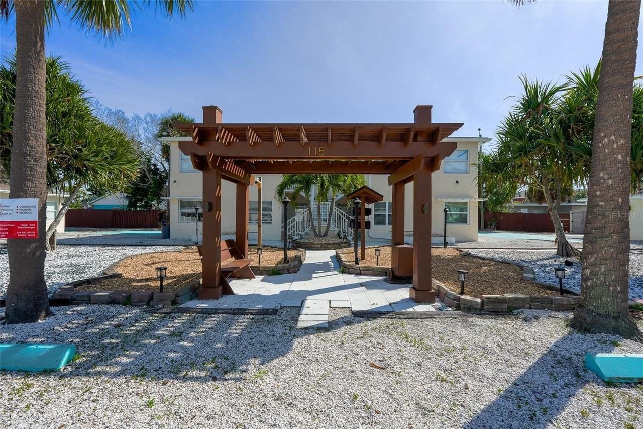 115 145th Ave E #6 - Photo 4 of 27