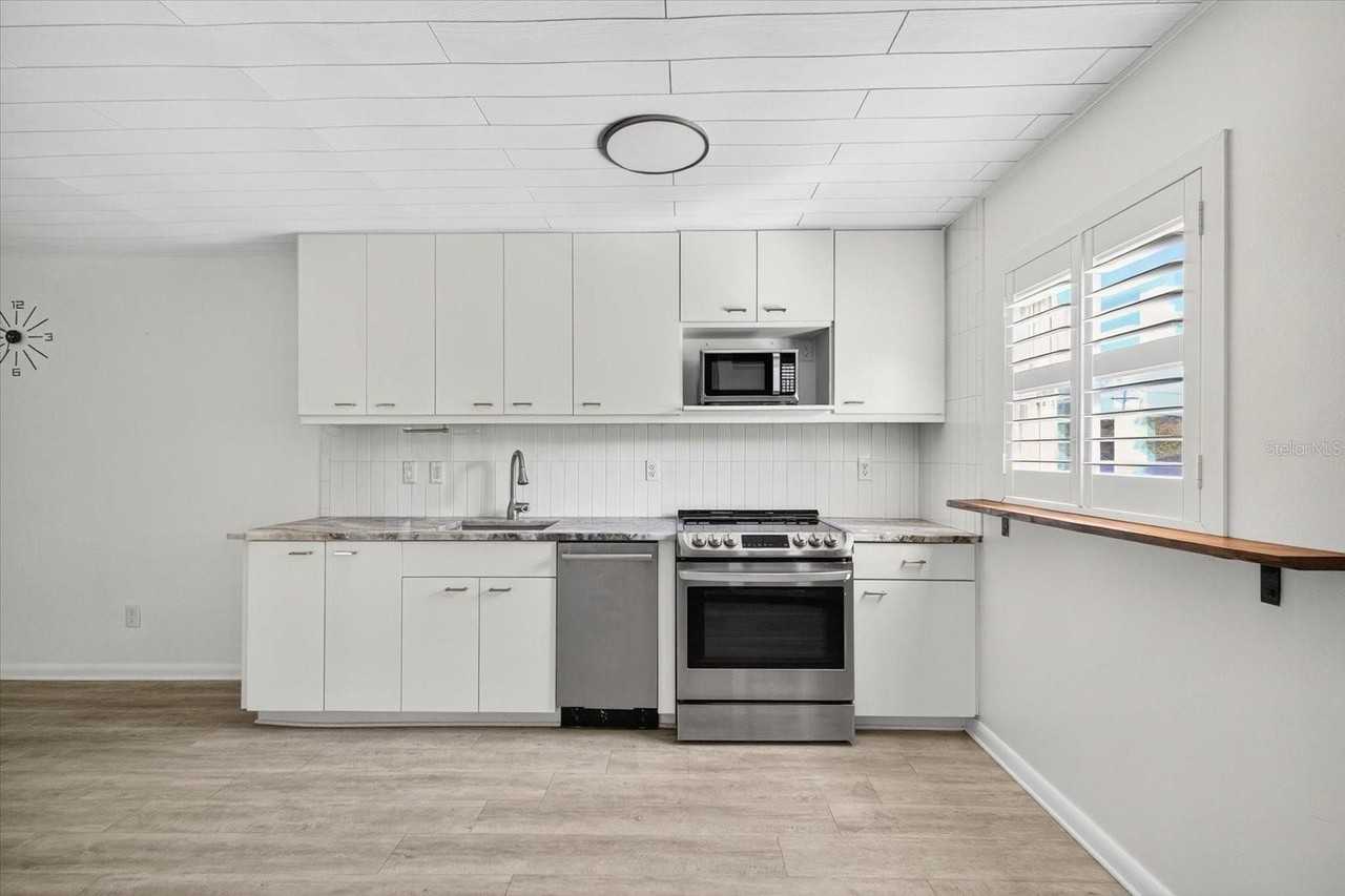 2808 W Azeele St #205 - Photo 3 of 27