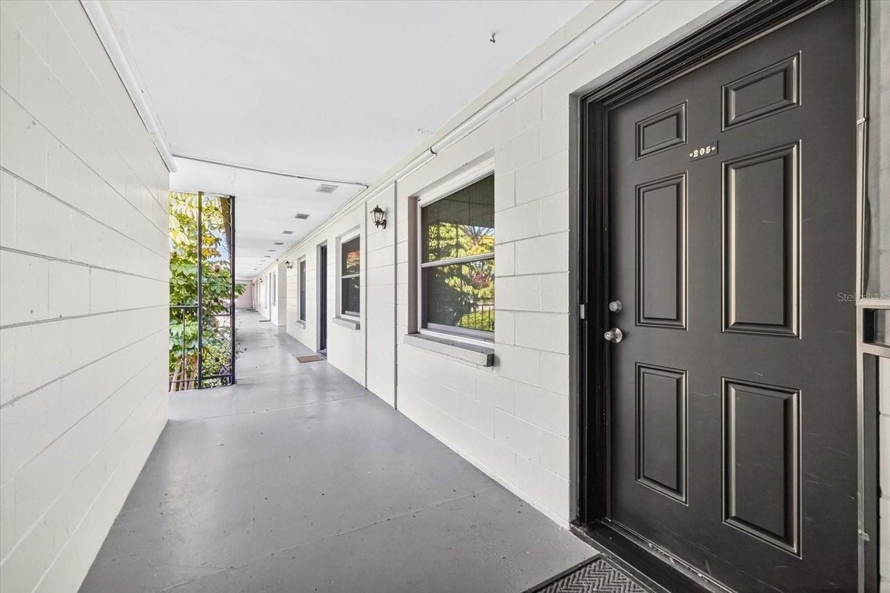 2808 W Azeele St #205 - Photo 7 of 27