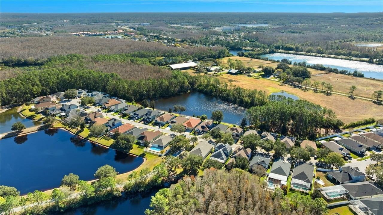 4830 Sky Blue Dr - Photo 4 of 47