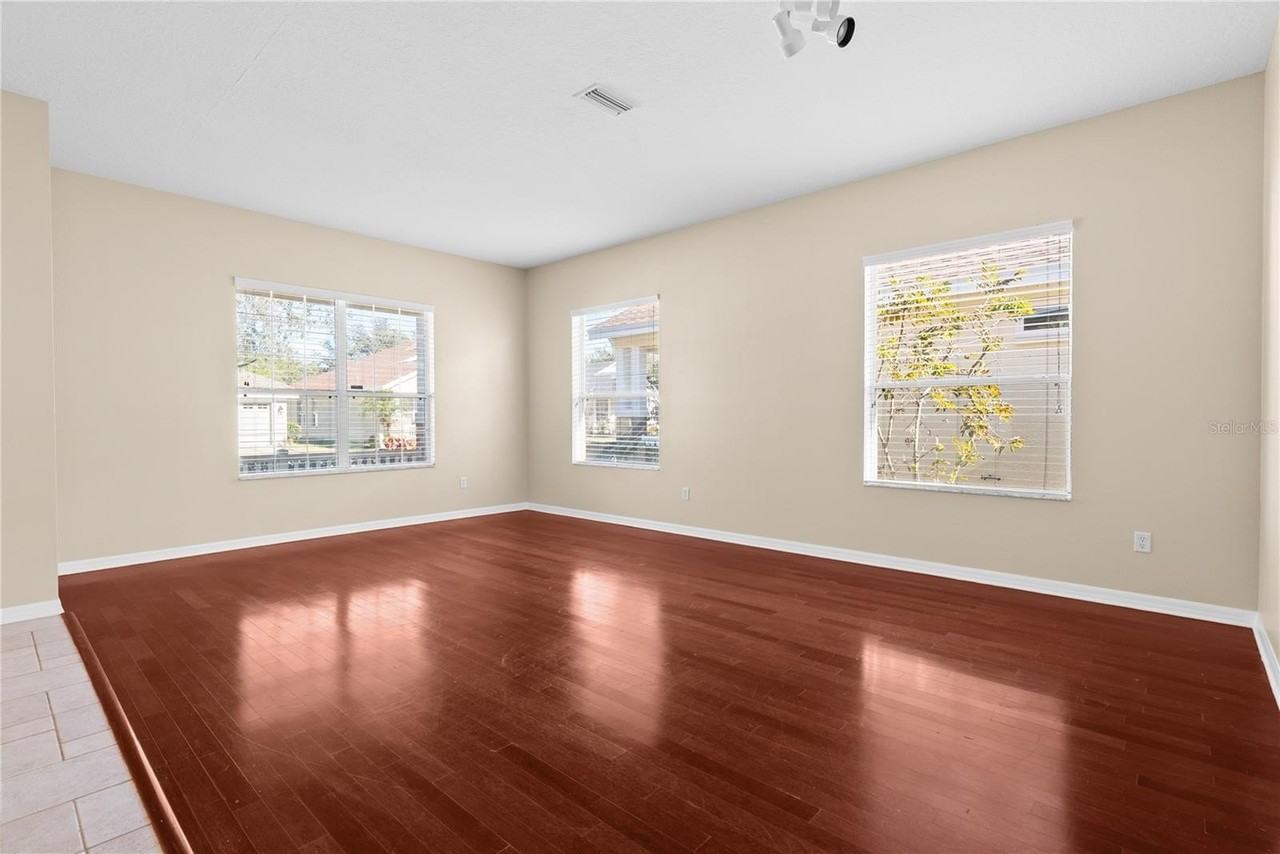 4830 Sky Blue Dr - Photo 7 of 47