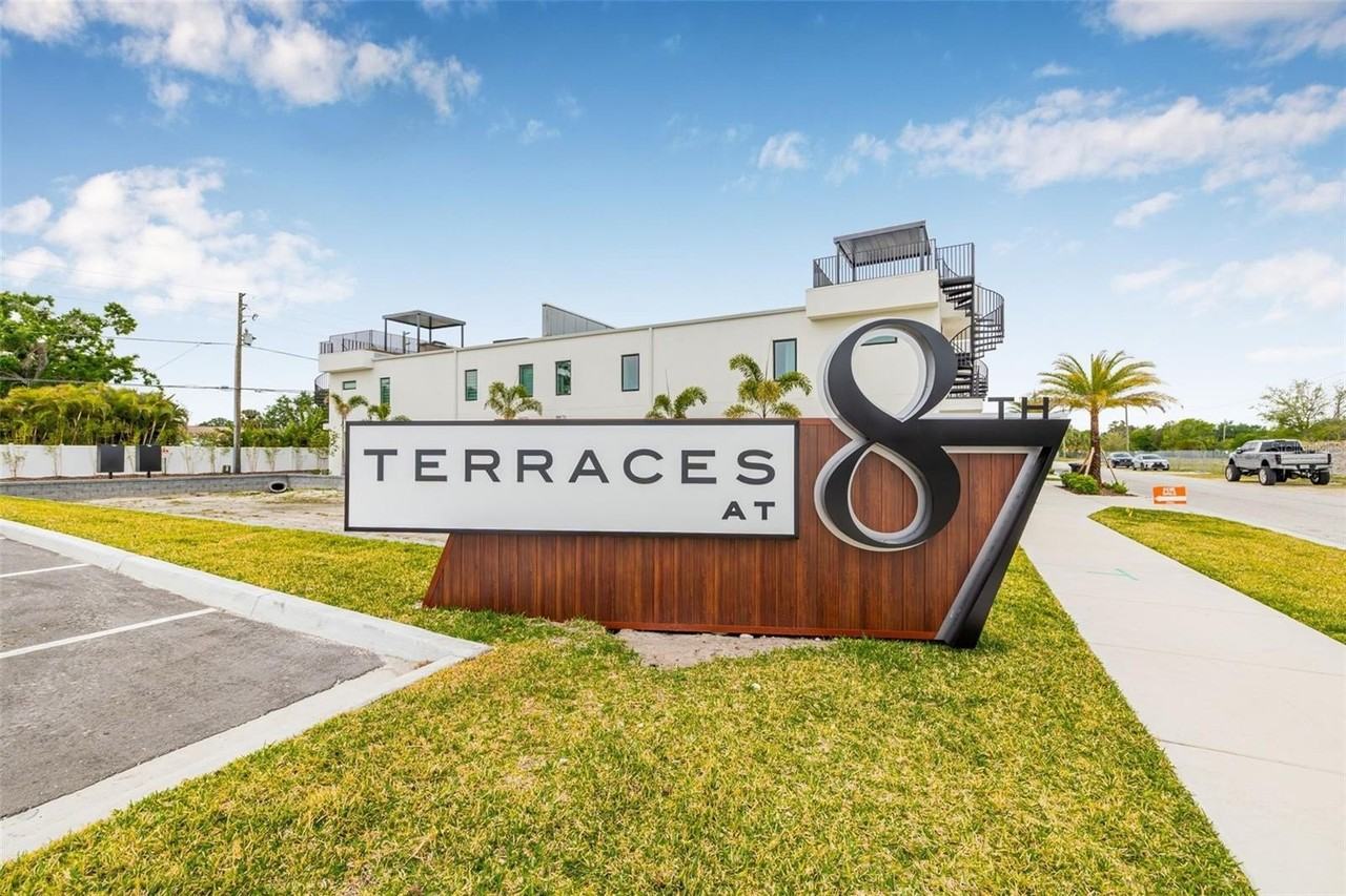 8615 5th St N - Photo 2 of 35