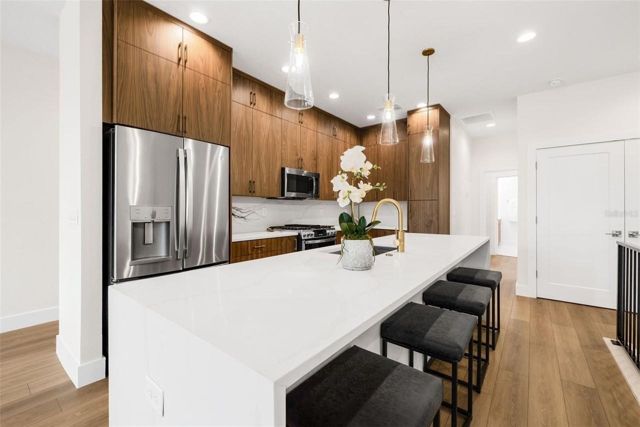 8615 5th St N - Photo 6 of 35