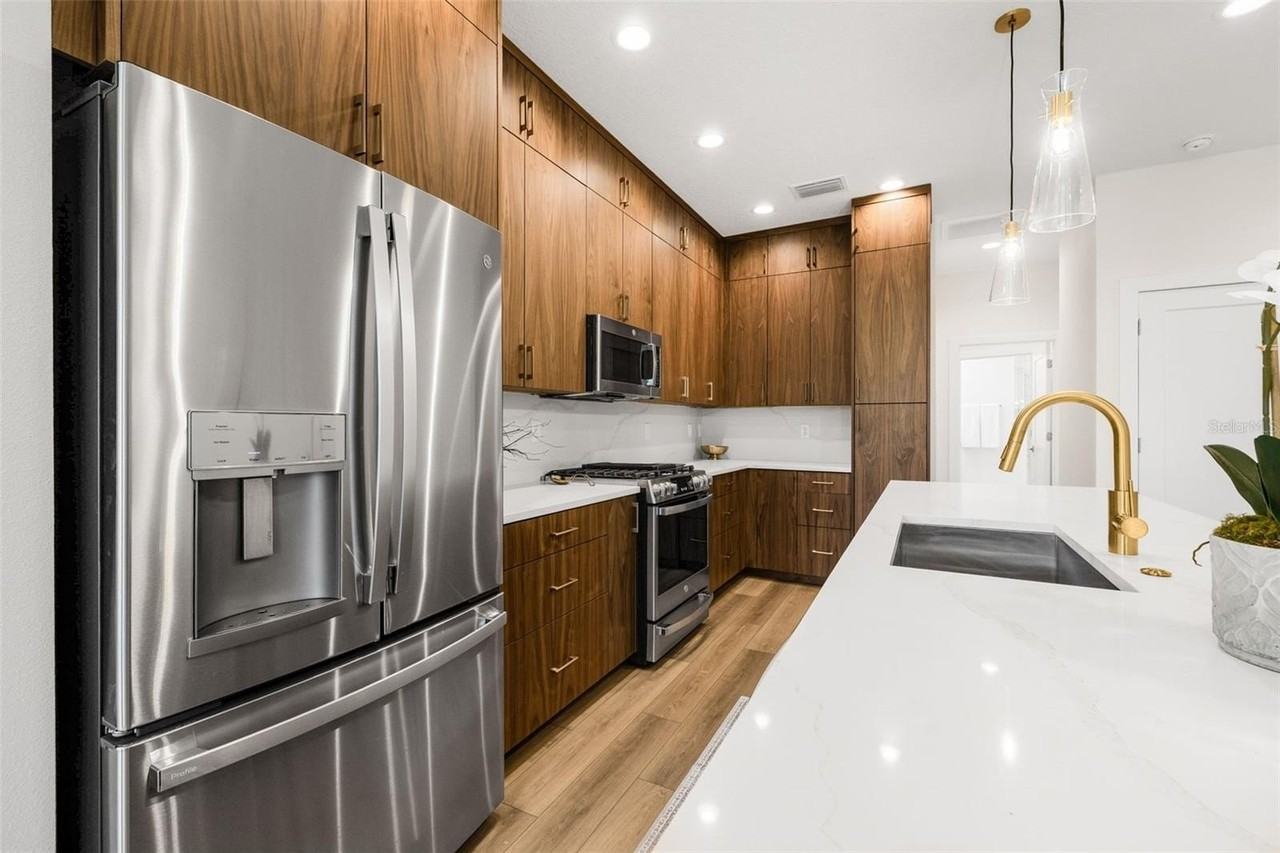 8615 5th St N - Photo 7 of 35