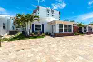 featured image of 6020 Midnight Pass Rd #39