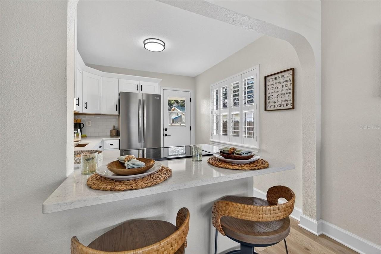 486 49th Ave N - Photo 5 of 17