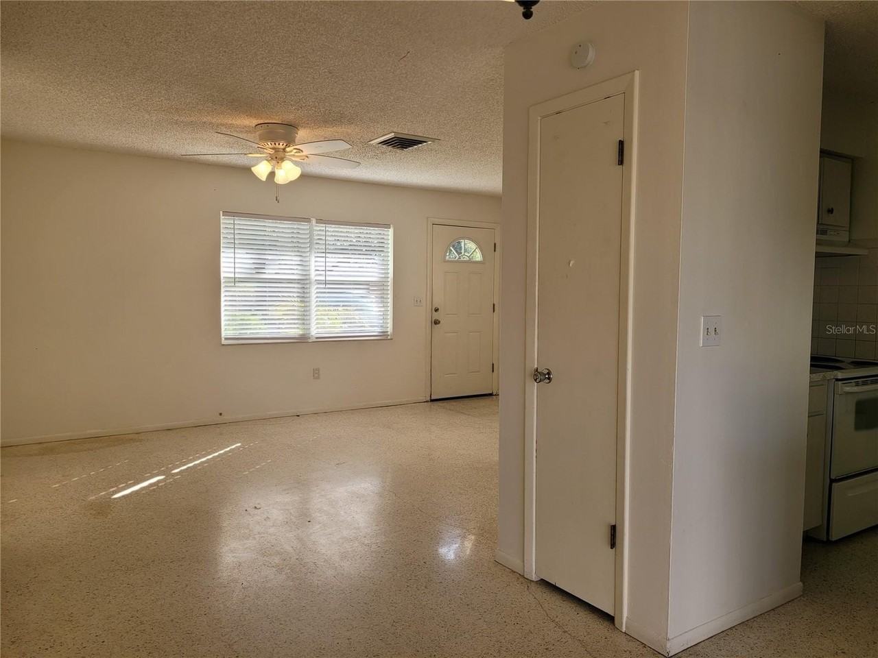 1820 Martin St - Photo 3 of 20