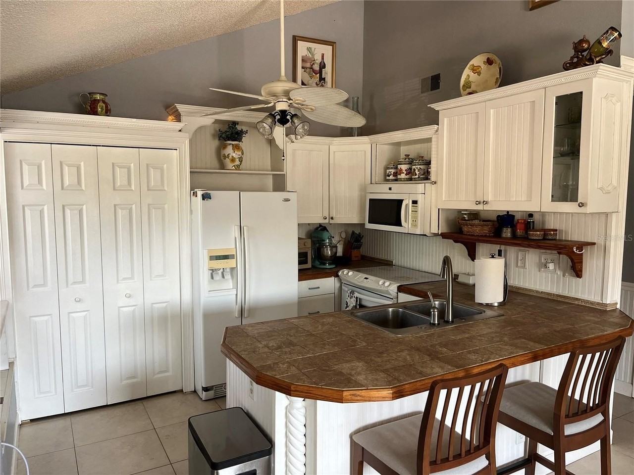 3731 Cheltenham Dr - Photo 5 of 17