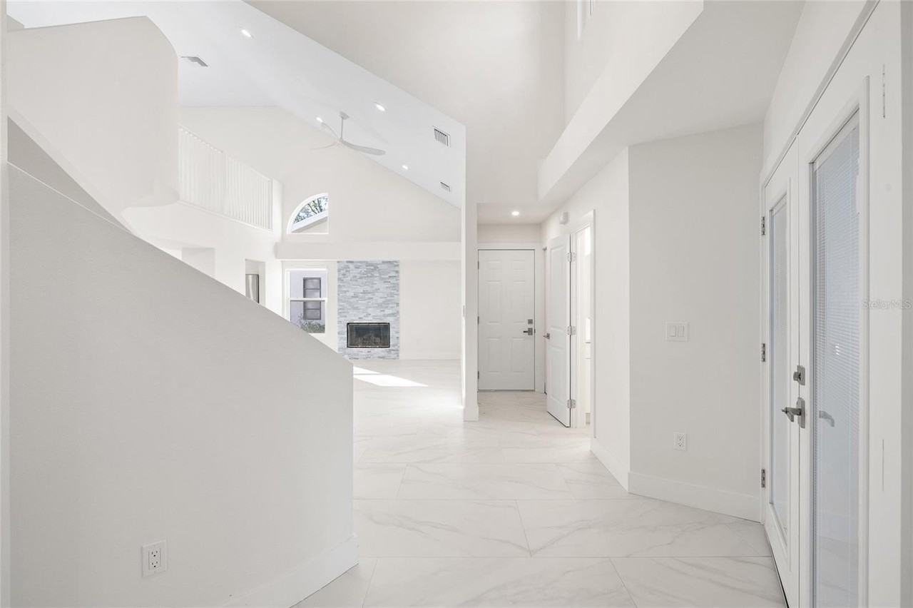 1801 Laurence Ct - Photo 4 of 50