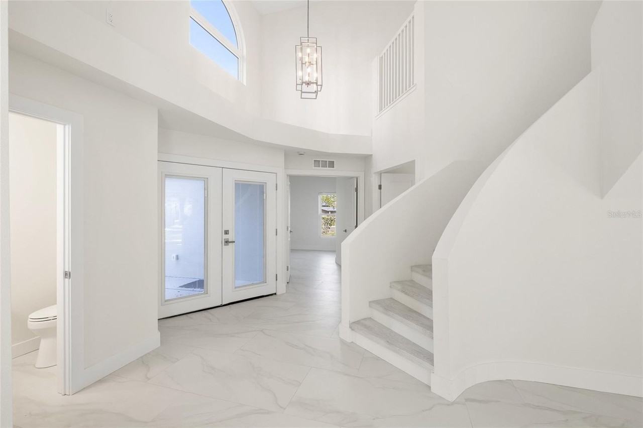 1801 Laurence Ct - Photo 5 of 50